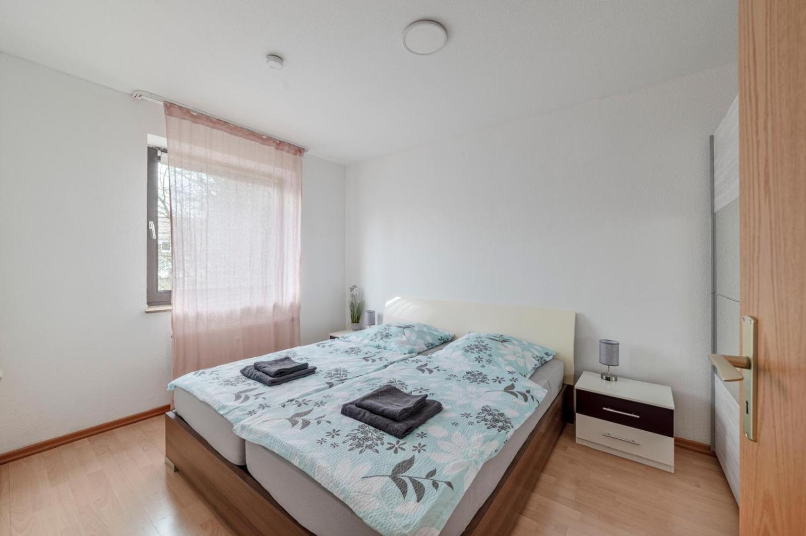Schoene, Moeblierte Wohnung Mit Balkon Und Tiefgarage Düsseldorf Exteriér fotografie