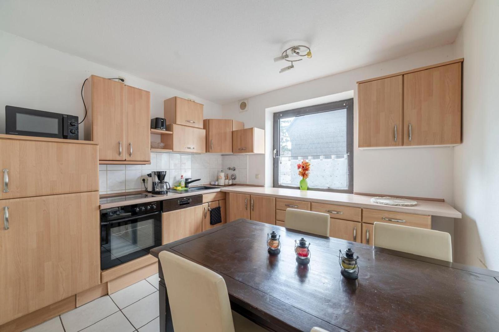 Schoene, Moeblierte Wohnung Mit Balkon Und Tiefgarage Düsseldorf Exteriér fotografie